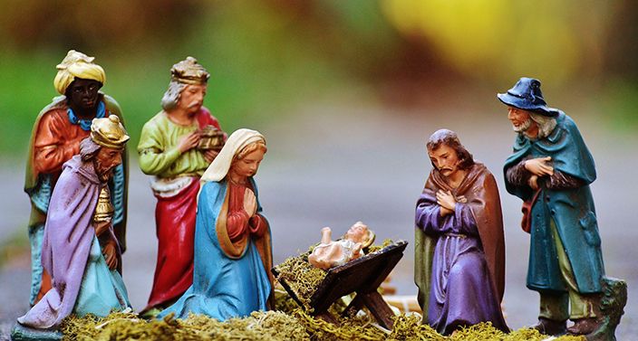 Die 3 Könige beten mit Maria und Josef für Jesus Christus